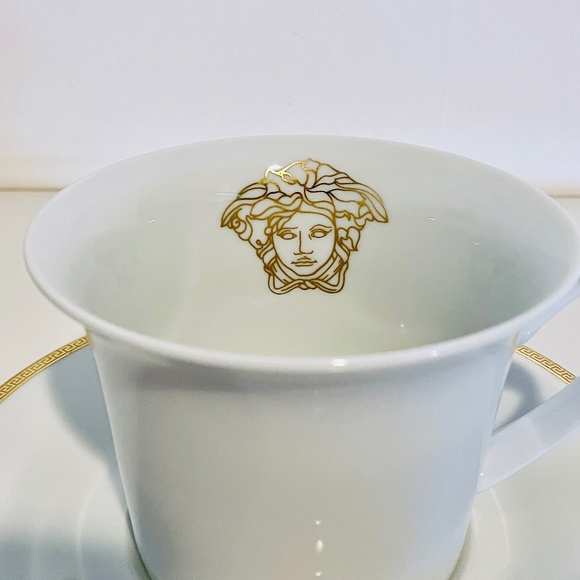 Versace x Rosenthal Medallion Meandre D'Or White & Gold Breakfast Cup and Saucer - Picture 6 of 15